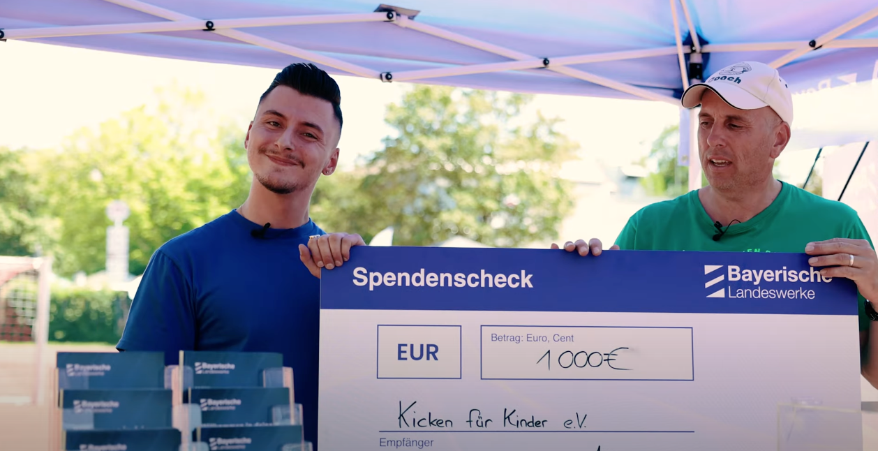 Bayerische Landeswerke trifft Kicken für Kinder e.V. beim Charity-Turnier